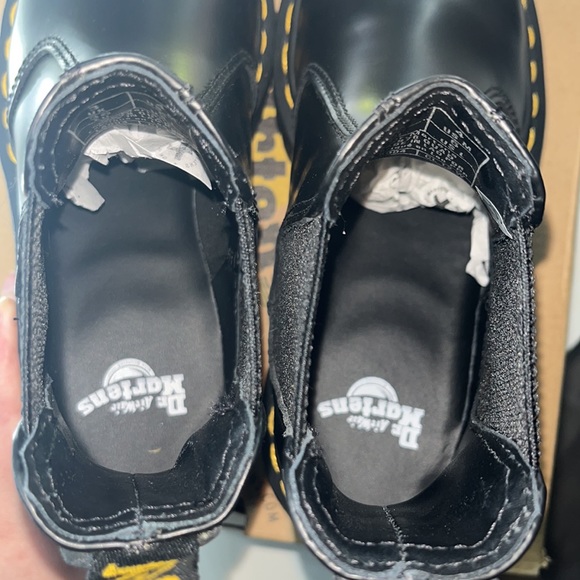 DR. MARTENS SMOOTH LEATHER PLATFORM CHELSEA BOOTS - Picture 9 of 12